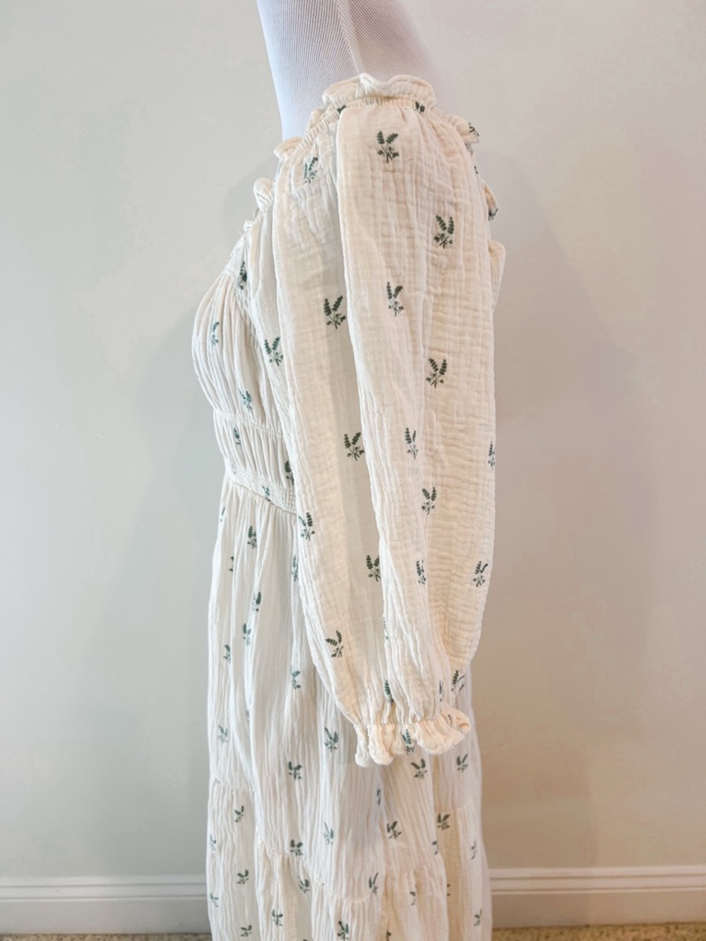 Grade and Gather Cream and Green Floral Smocked Cotton Midi Dress Womens Small - Picture 4 of 13